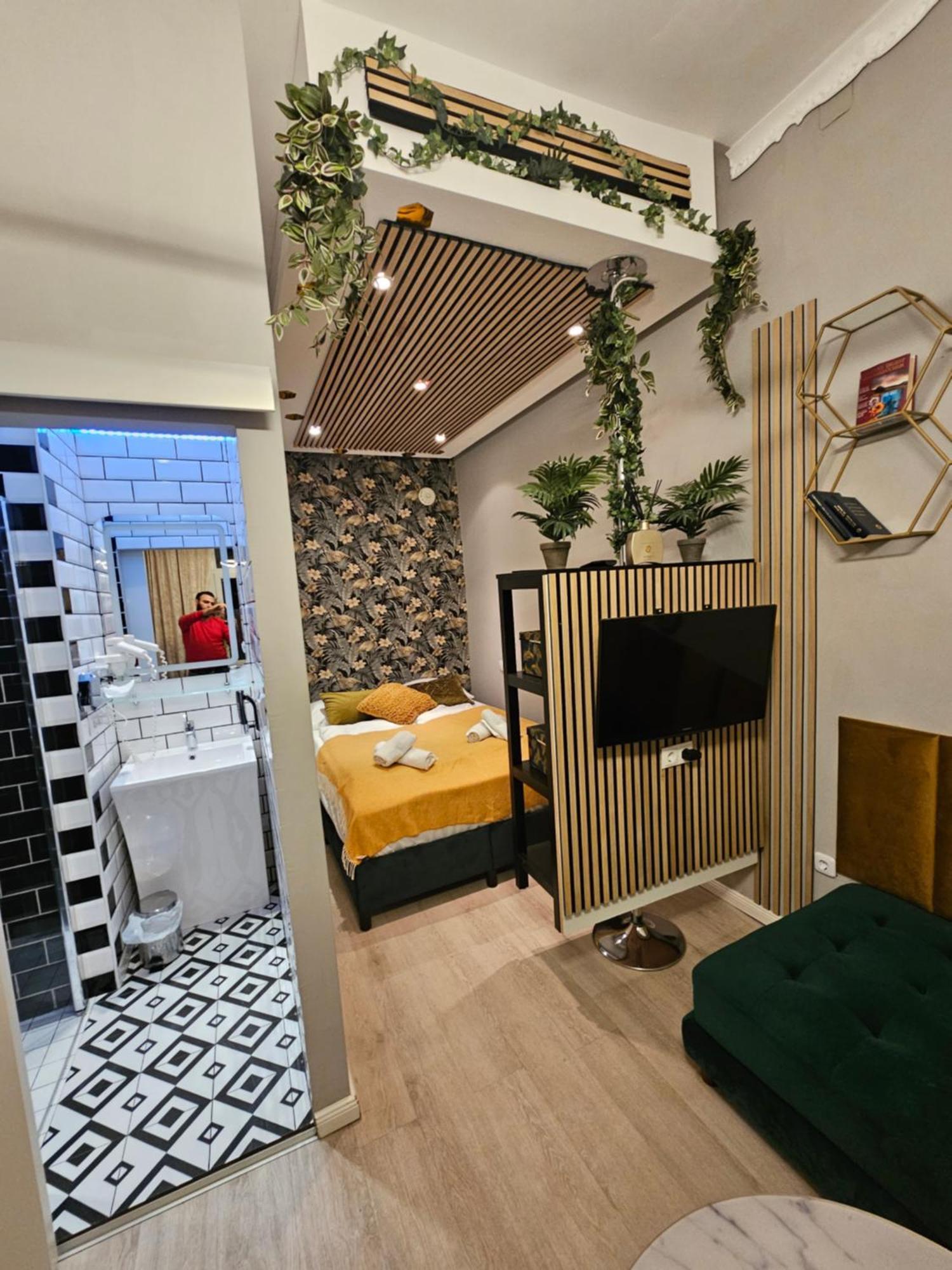 Urban Boutique Hotel 2*